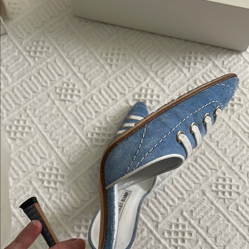Manolo Blahnik Blue Suede sneaklo Heels - Picture 12 of 17